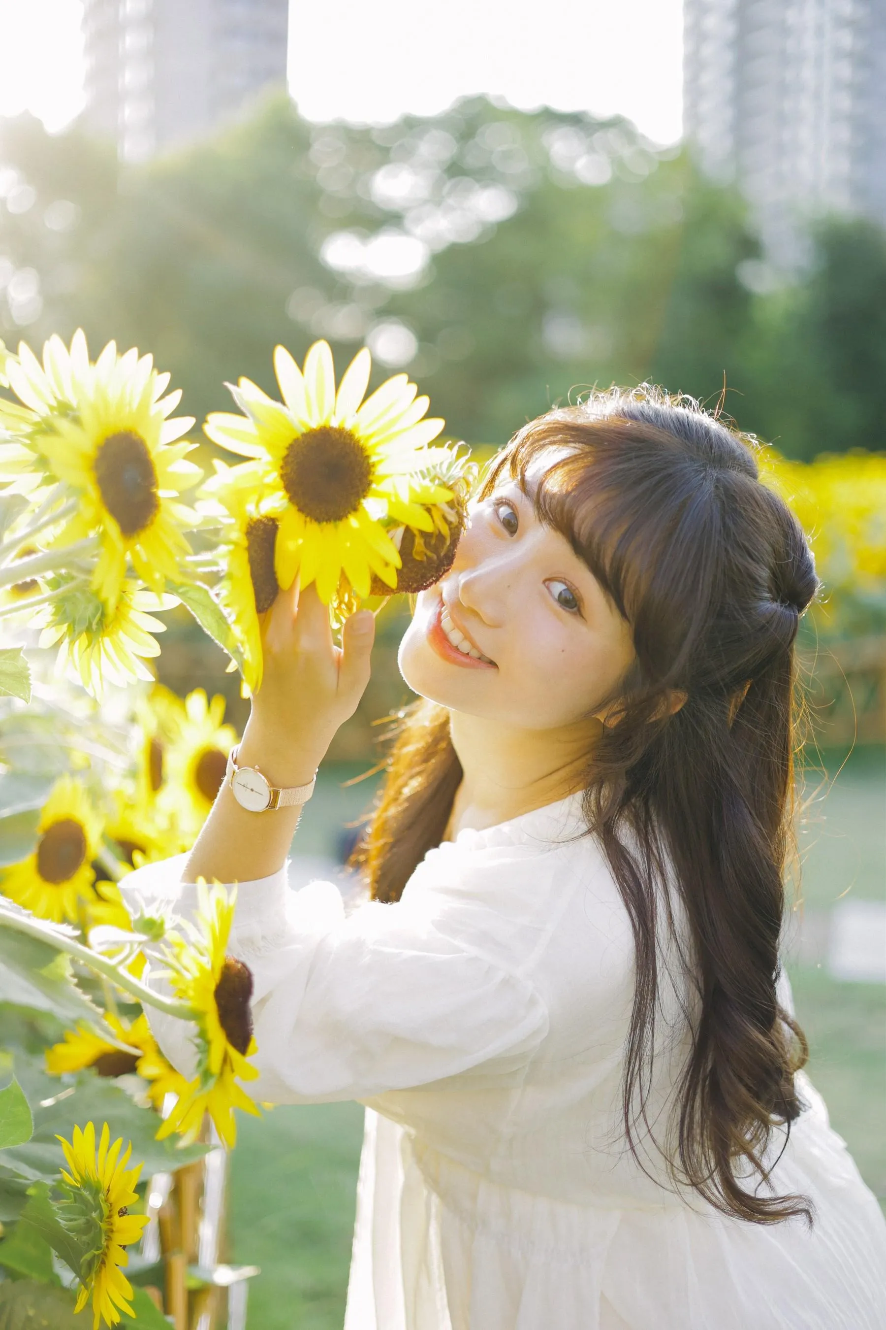 [YITUYU艺图语]2022.08.29 阳光下的花和你 蓝胖子- [25P]插图8